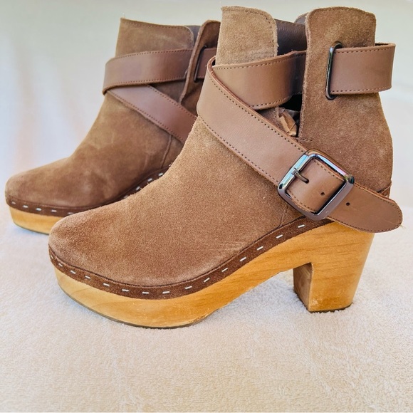 Free People Bungalow Sand Brown Suede Strappy BOHO Wooden Clog Boots SIZE 6 - Picture 1 of 13